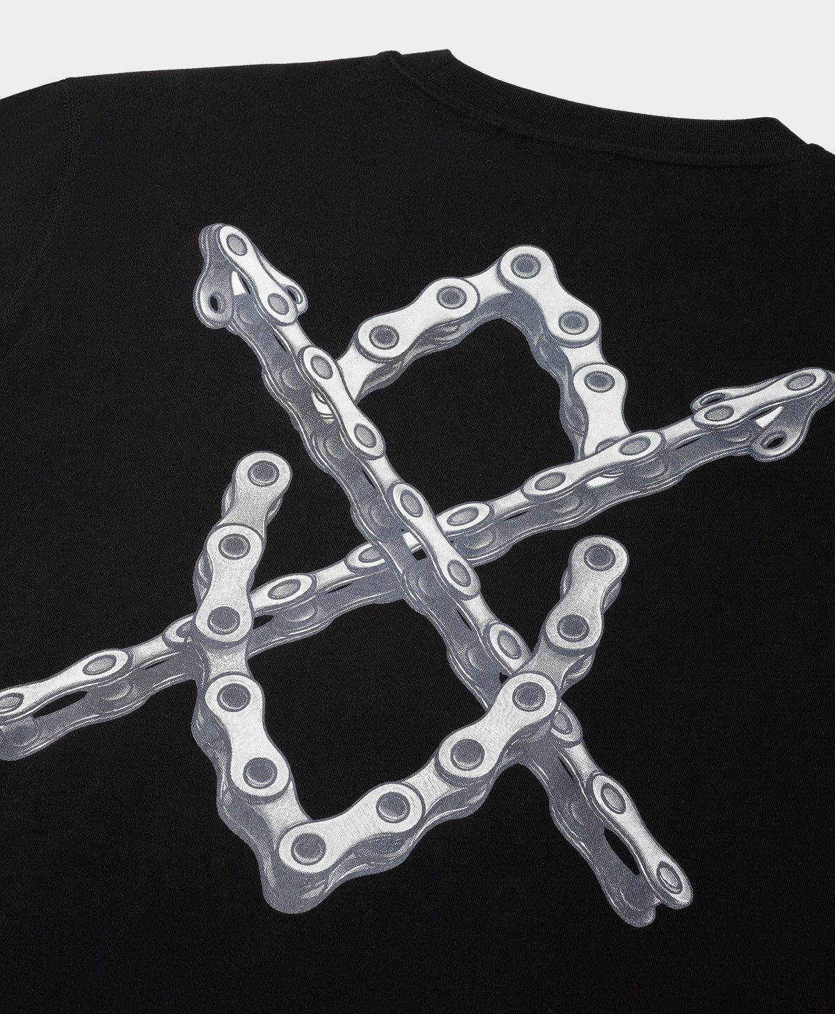 T-shirt Chain Shield