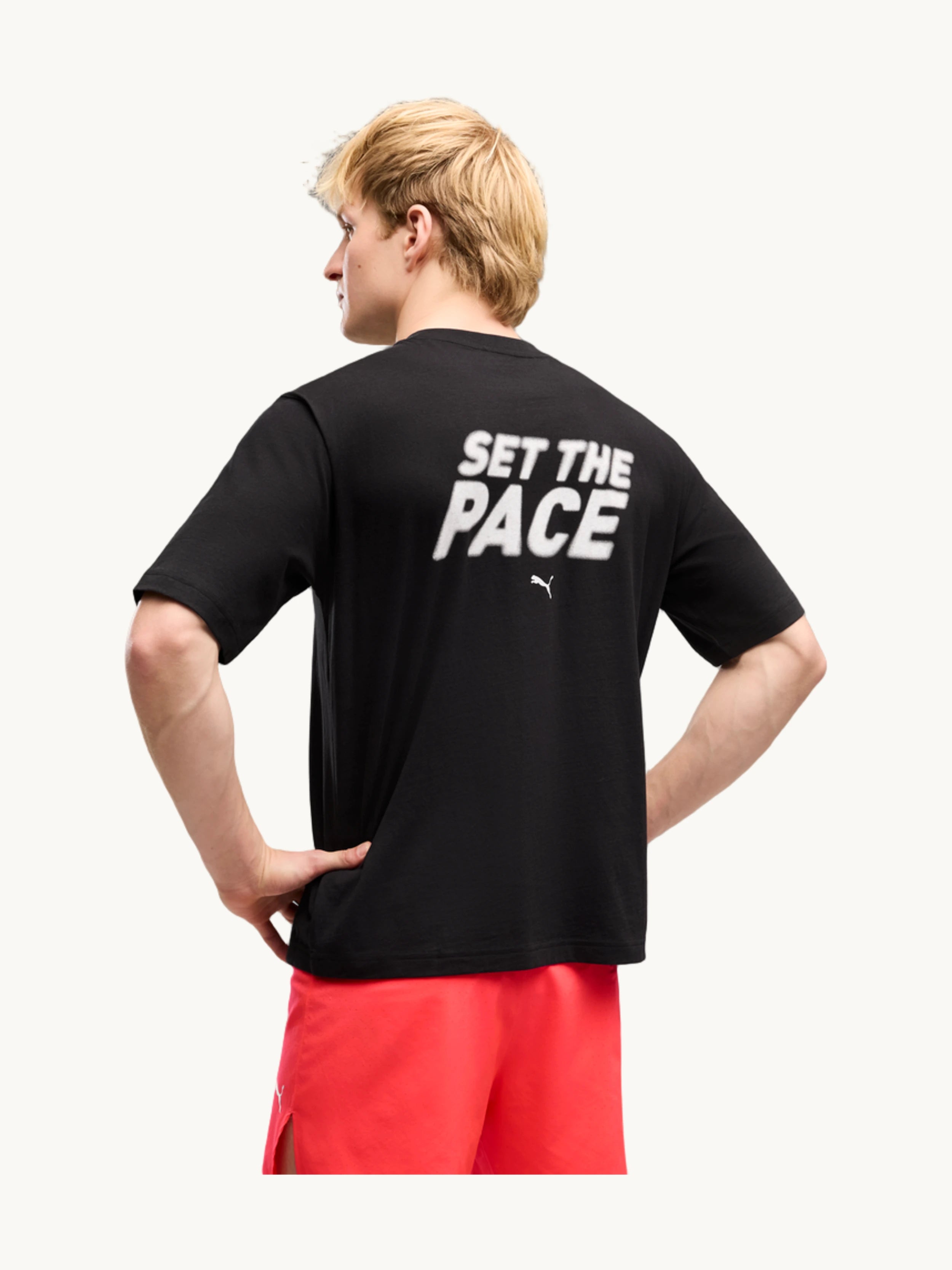 T-shirt graphique Run Culture Collective noir
