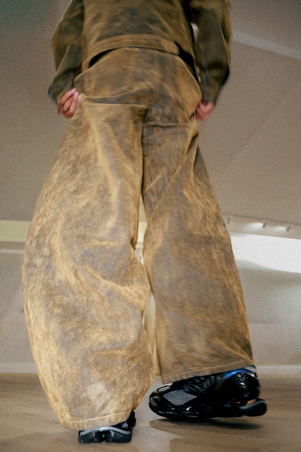 Jeans Oversize Velvet Shield