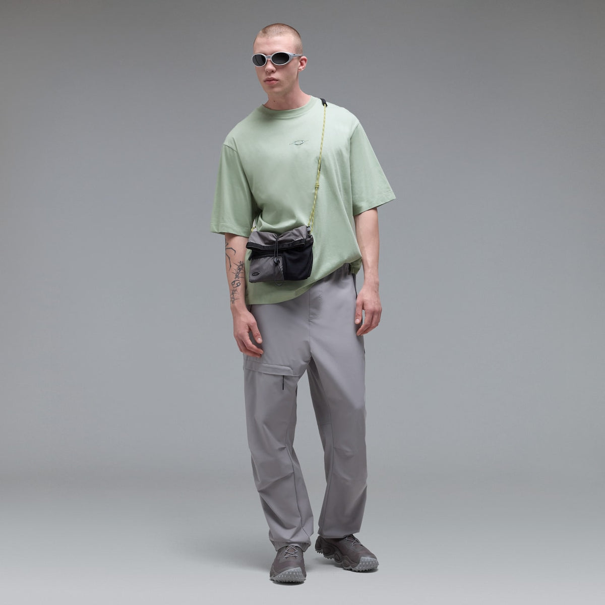 T-Shirt Stacked Metal
