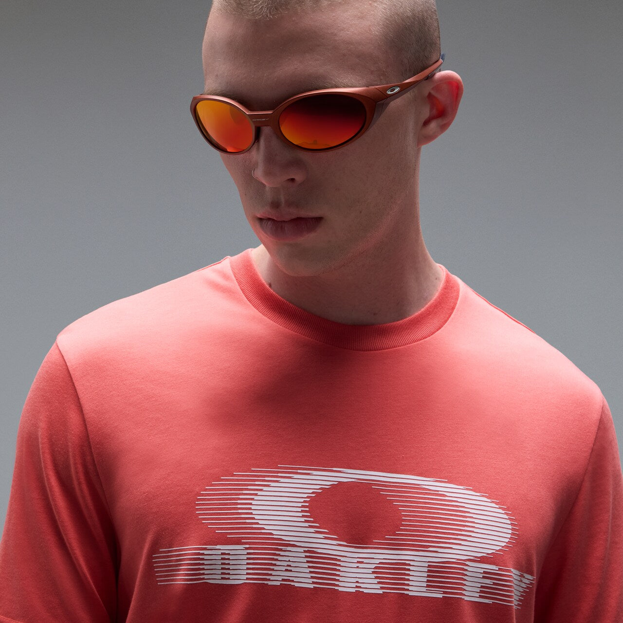 T-Shirt Blur Logo
