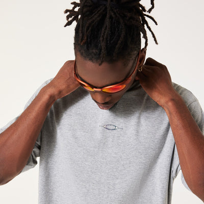 T-Shirt Stacked Metal