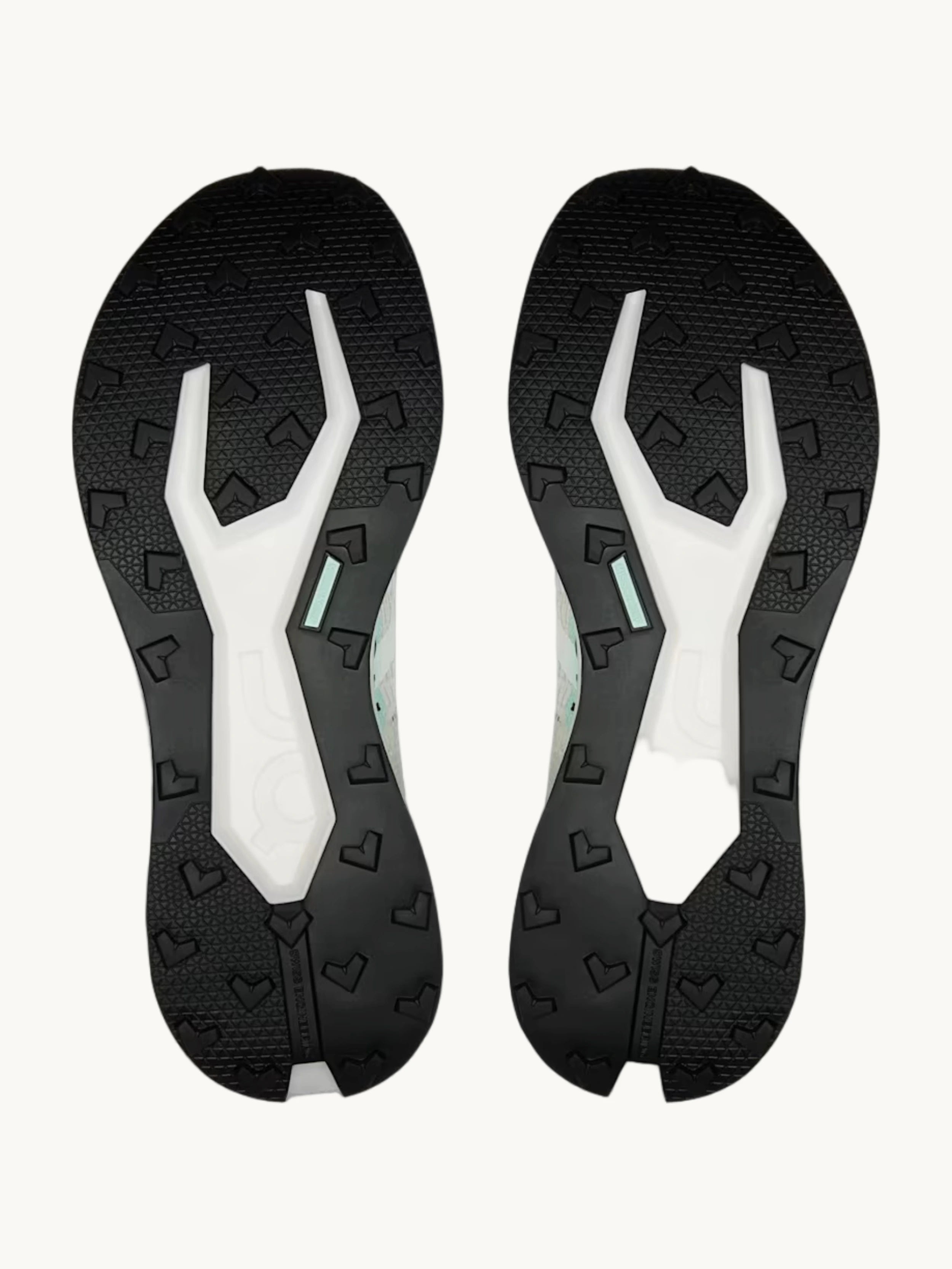 Cloudultra Pro Ivory Celeste