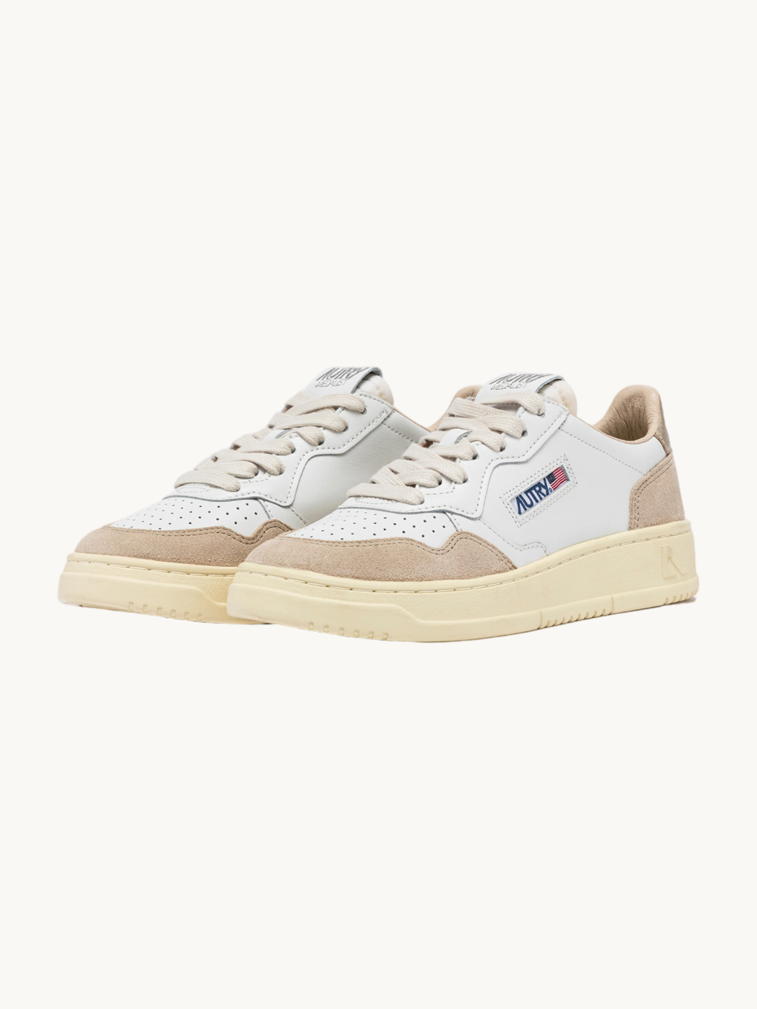 Medalist low white-gold